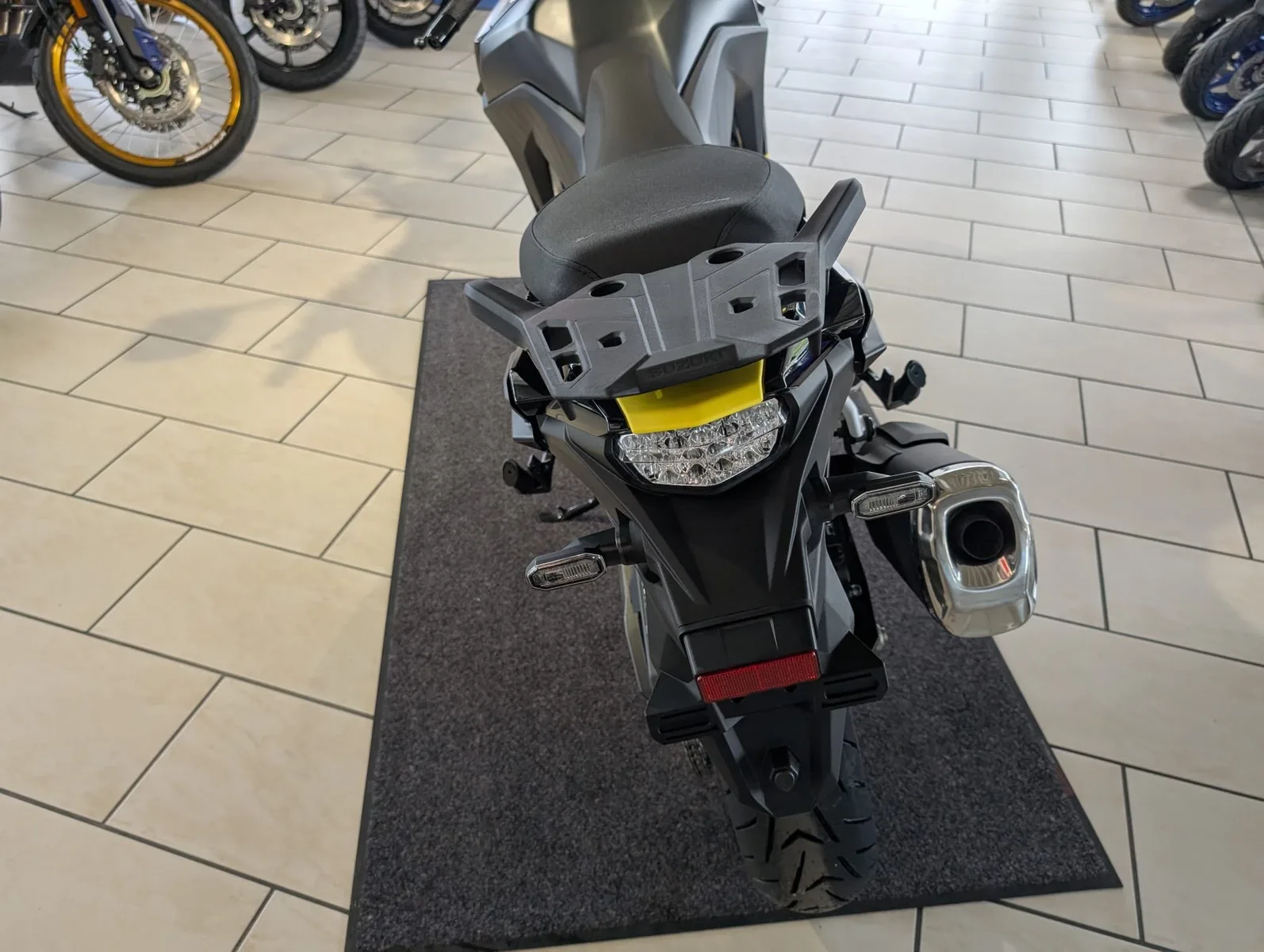 Suzuki V-Strom 800 AM5