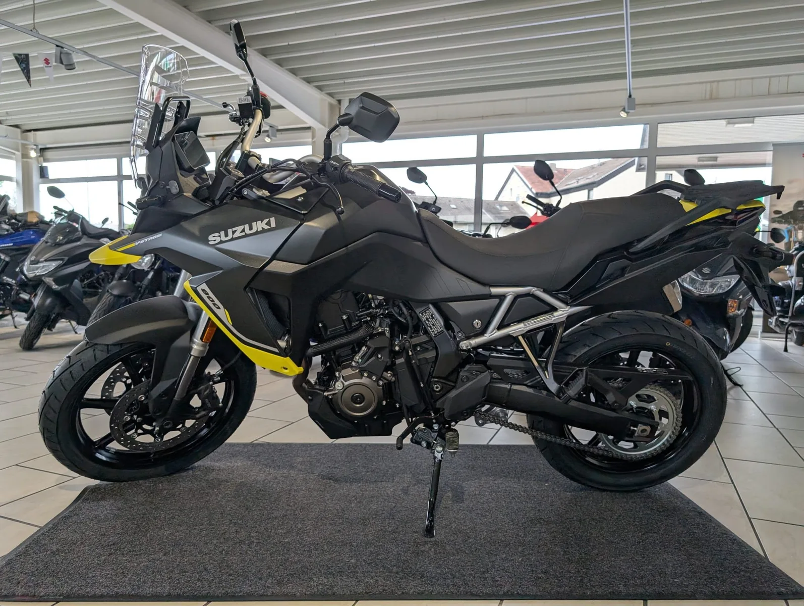 Suzuki V-Strom 800 AM5