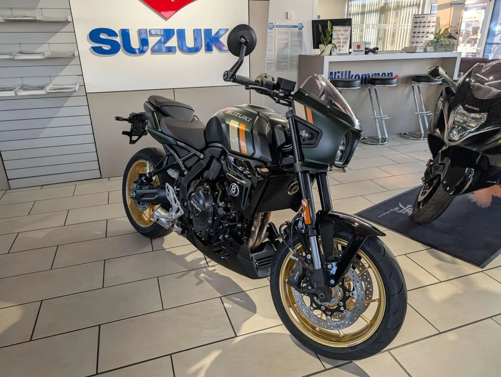 Suzuki GSX-8TT AM6
