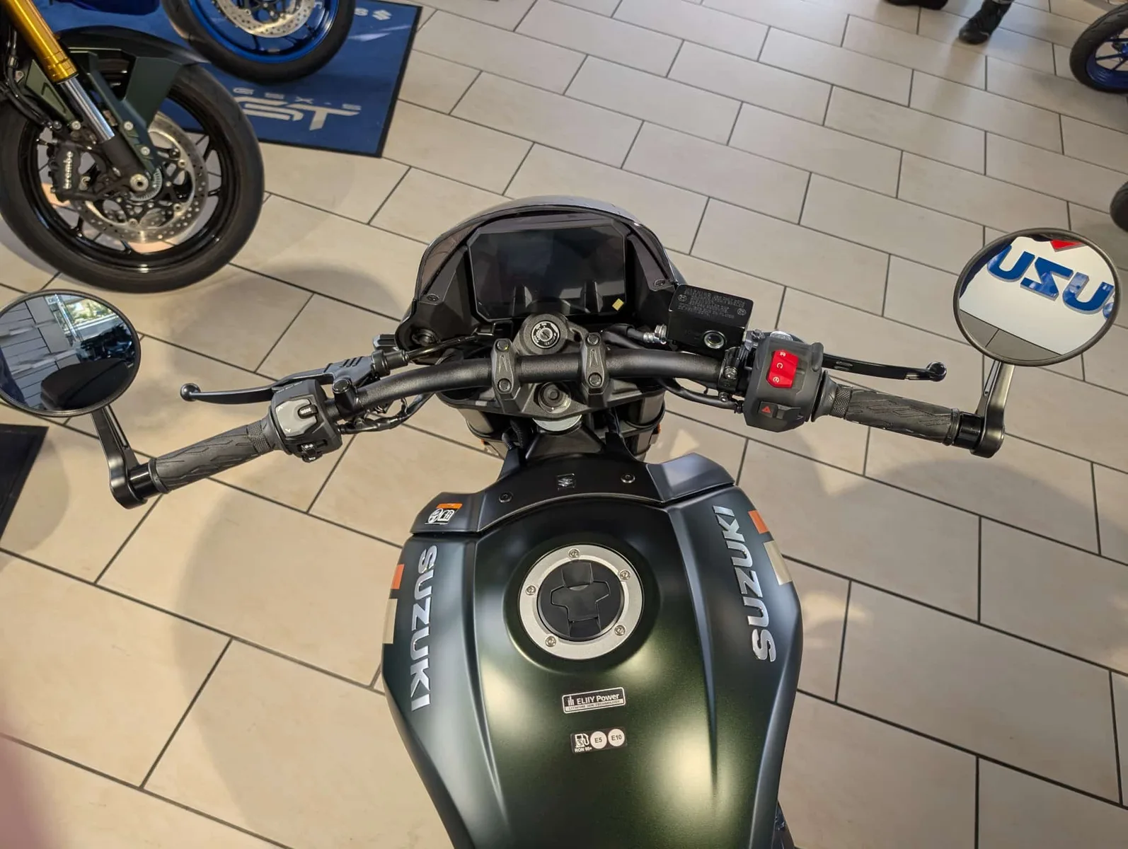 Suzuki GSX-8TT AM6