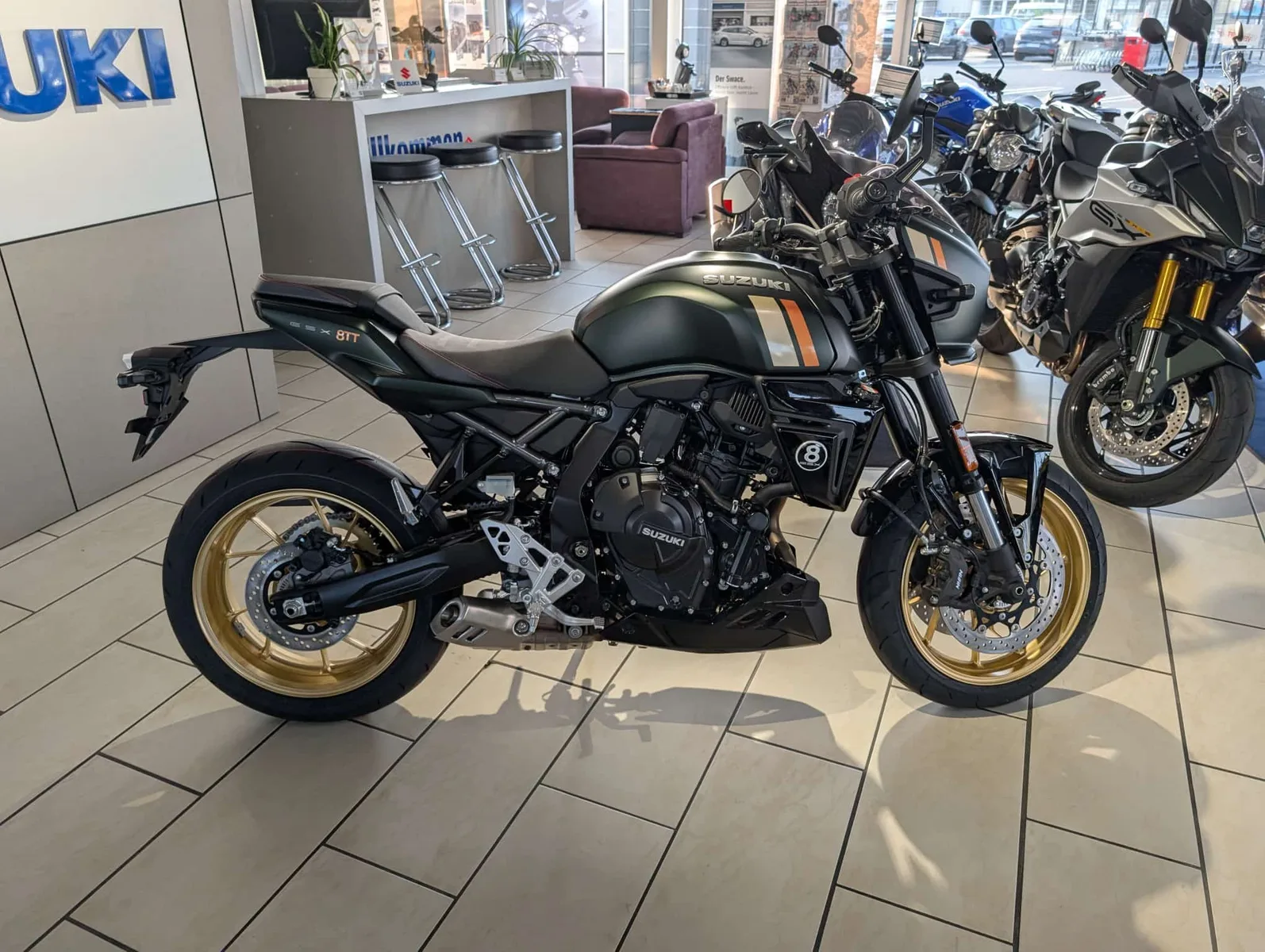 Suzuki GSX-8TT AM6