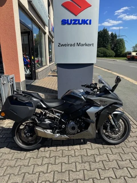 Suzuki GSX-S1000GT Traveler