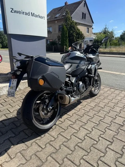 Suzuki GSX-S1000GT Traveler