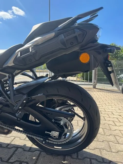 Suzuki GSX-S1000GT Traveler