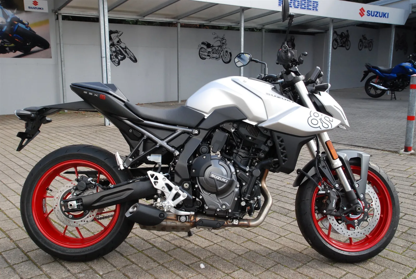Suzuki GSX-8S Mit Sitzbankabdeckung. 3 Jahre Garantie