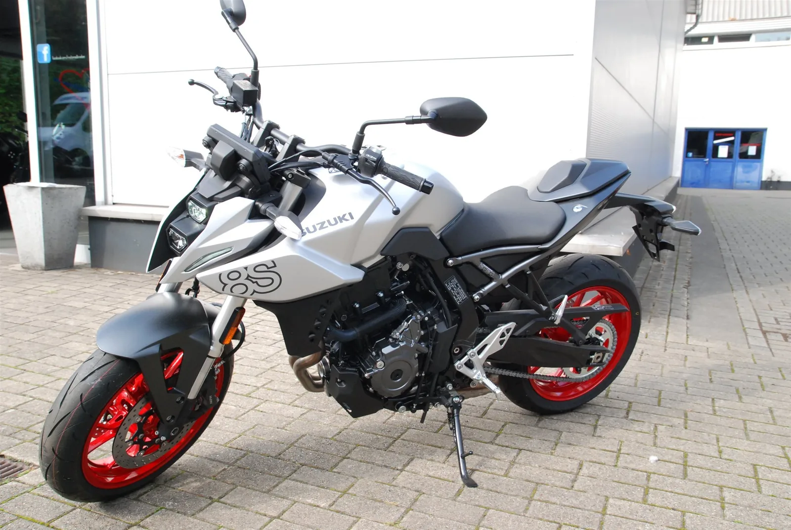 Suzuki GSX-8S Mit Sitzbankabdeckung. 3 Jahre Garantie