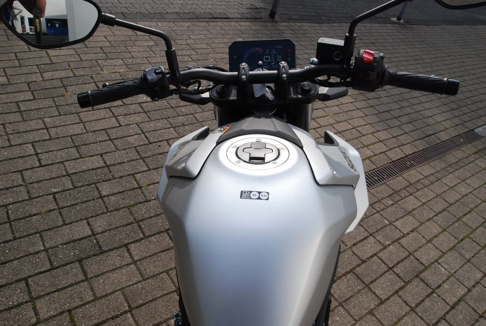 Suzuki GSX-8S Mit Sitzbankabdeckung. 3 Jahre Garantie