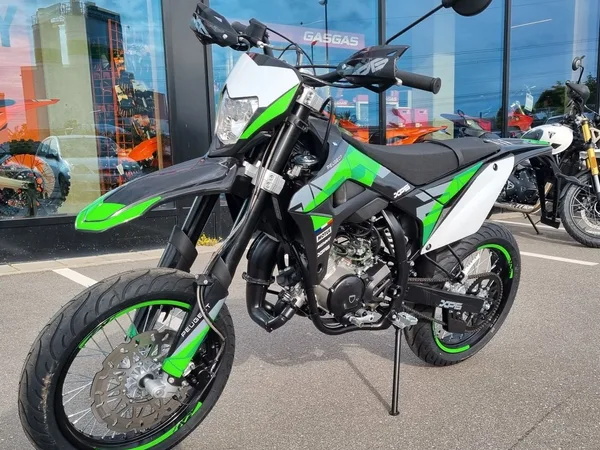 Peugeot XP6 Supermotard R