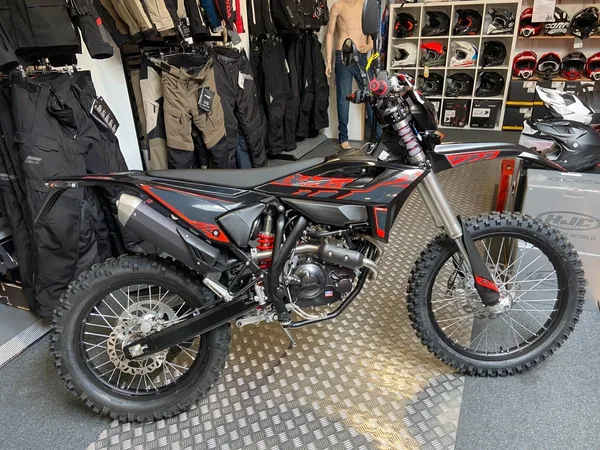 Beta RR 125 4T LC Enduro BLACK