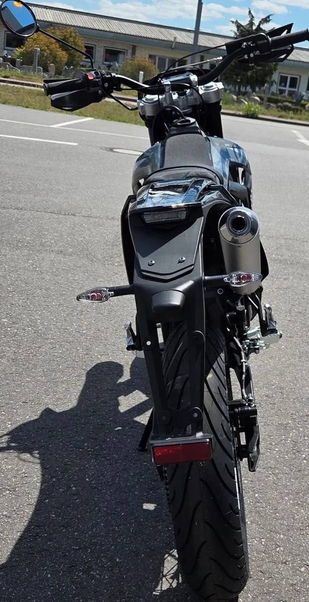 Peugeot XP6 Supermotard R