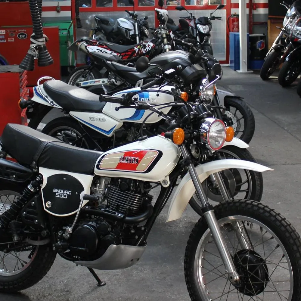 Yamaha FZ 750