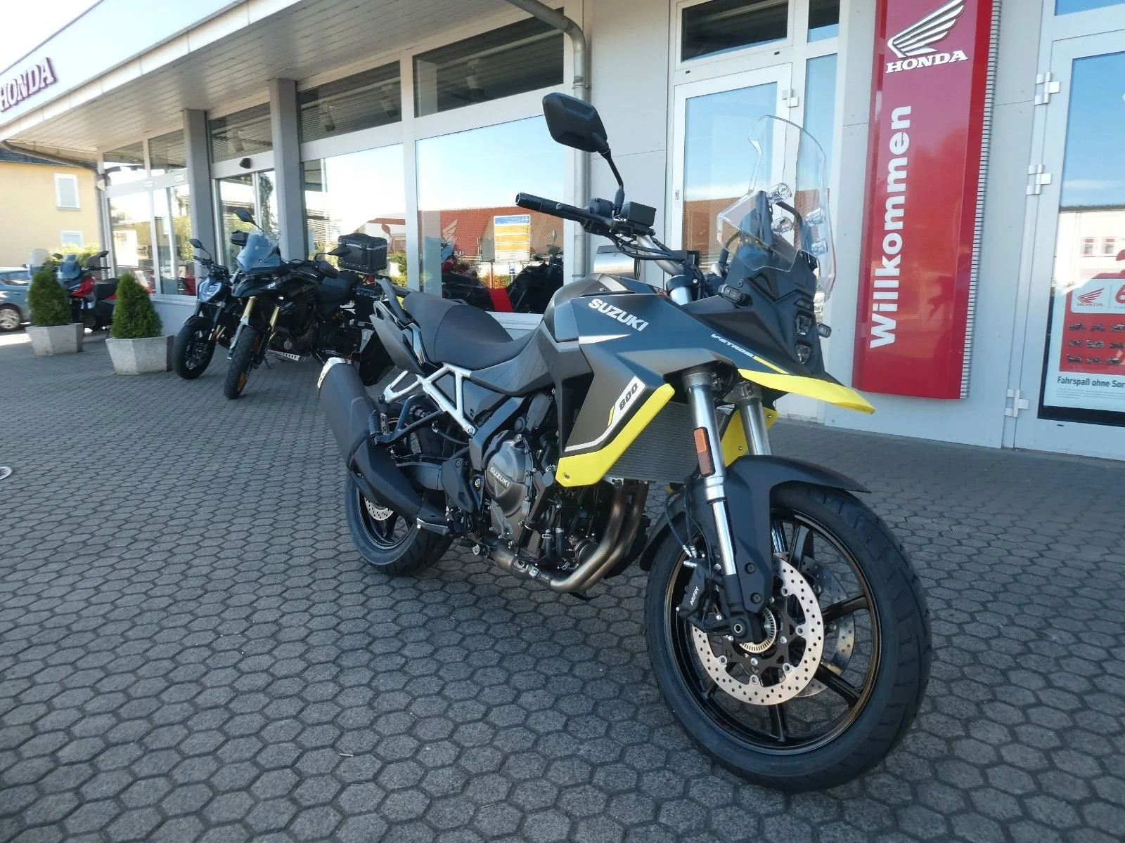 Suzuki V-Strom 800