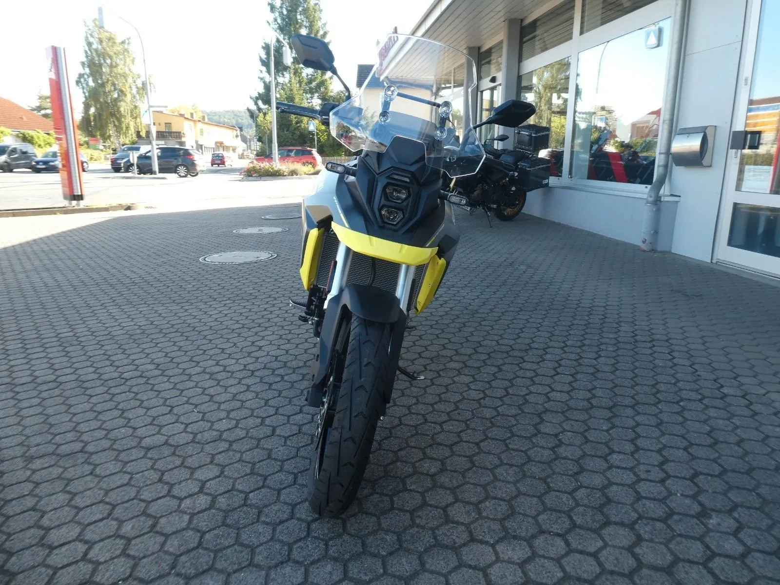 Suzuki V-Strom 800