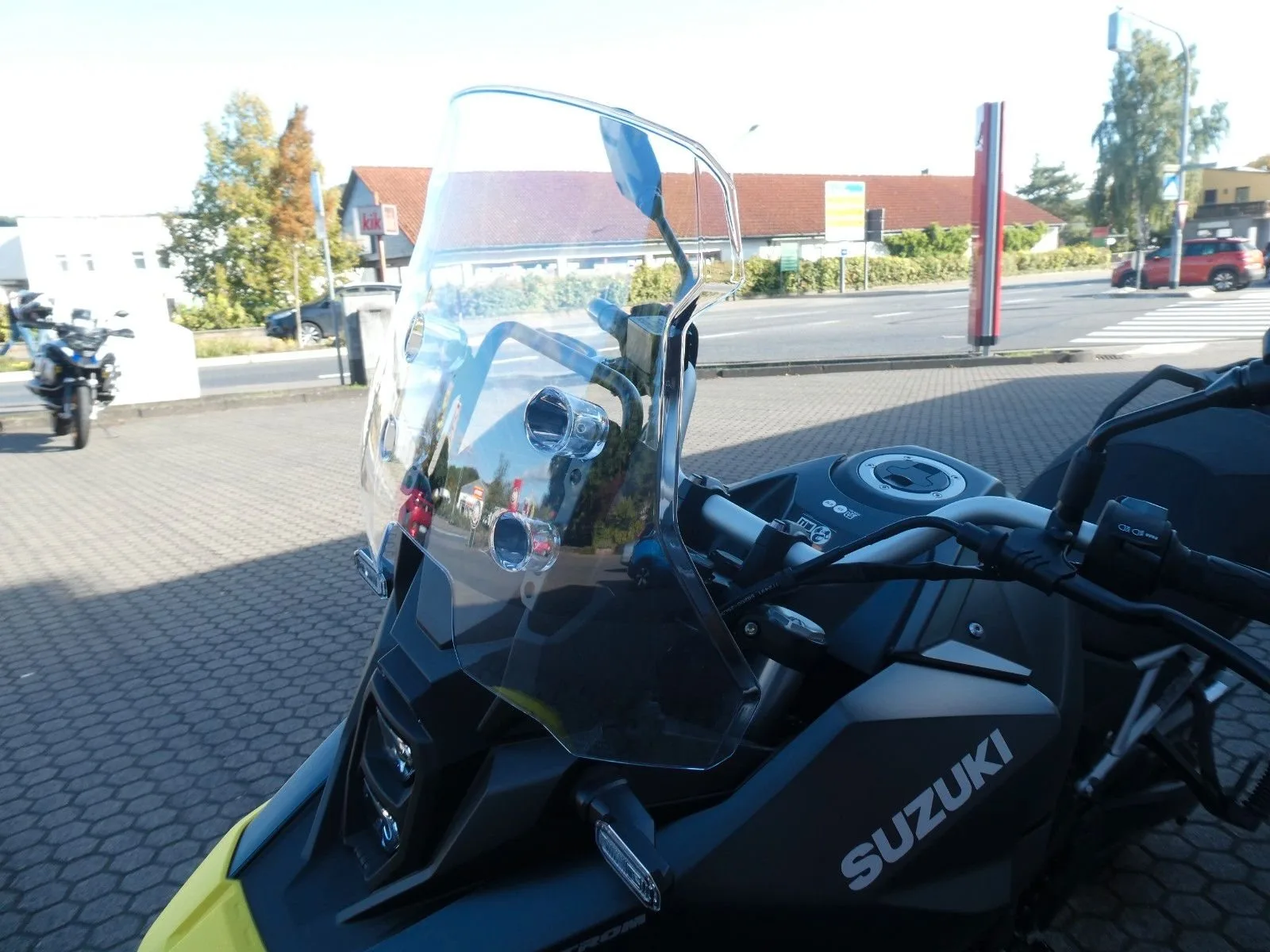 Suzuki V-Strom 800