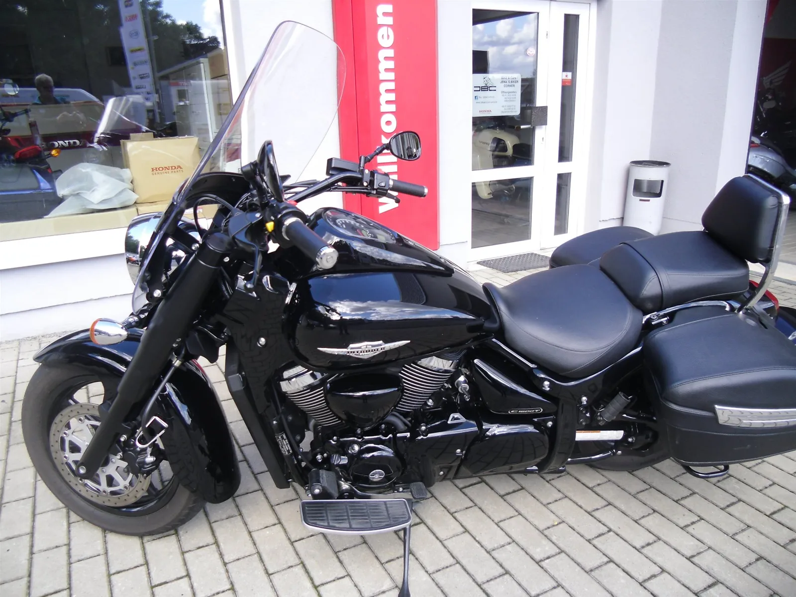 Suzuki Intruder VL 1500 LC Black Edition