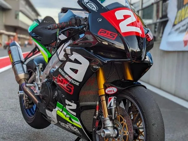 Aprilia RSV 4 Factory DLC Langstreckenmotorrad