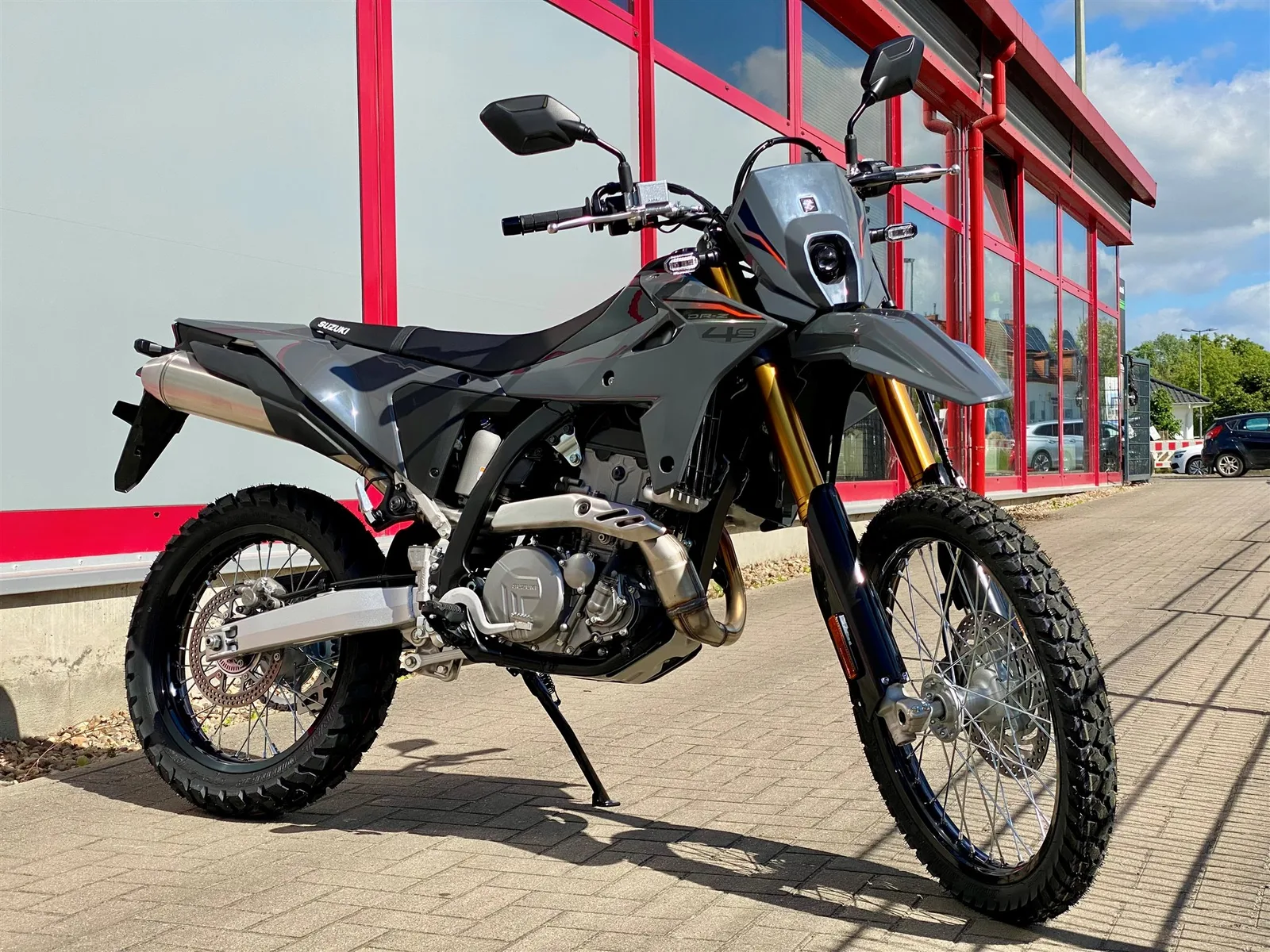 Suzuki DR-Z4S Mod. 2026 zum Aktionspreis, sofort verfügbar!