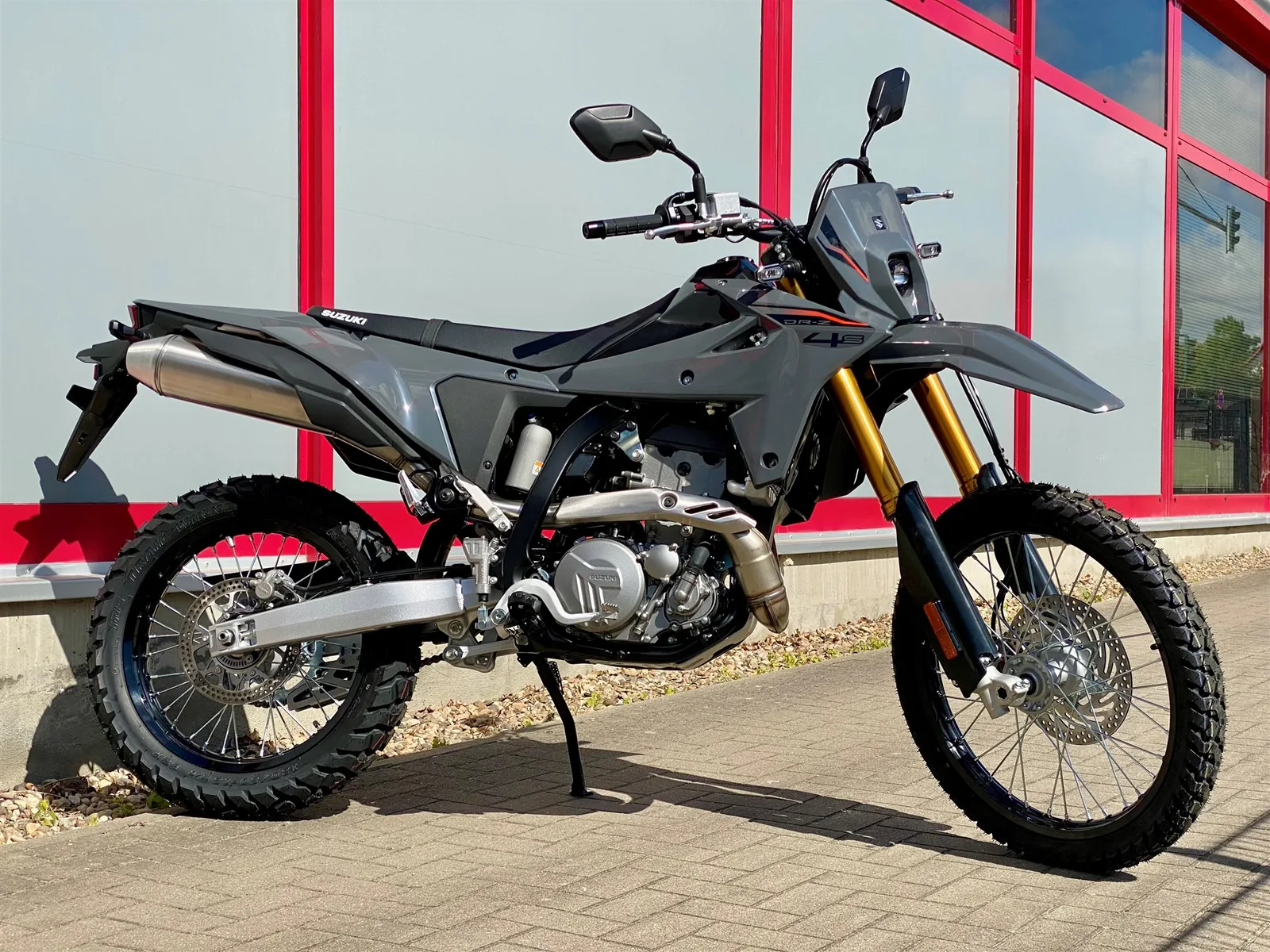 Suzuki DR-Z4S Mod. 2026 zum Aktionspreis, sofort verfügbar!