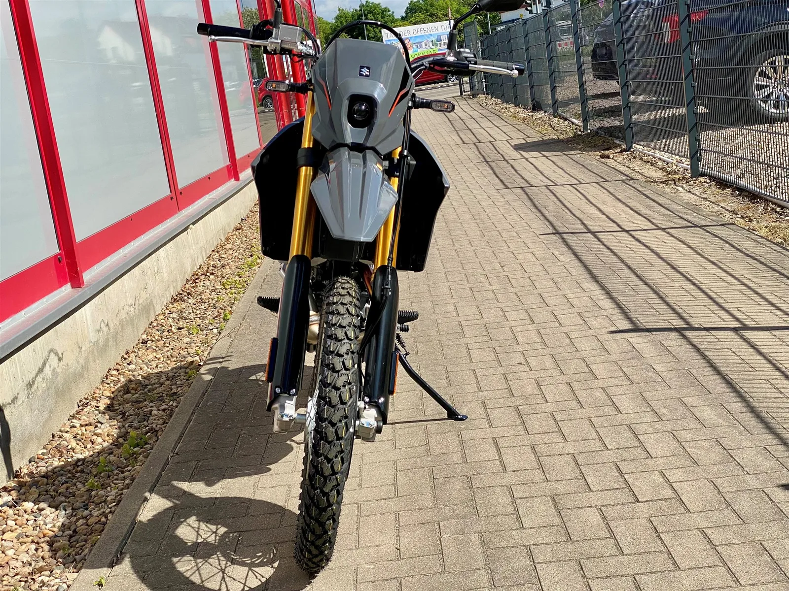 Suzuki DR-Z4S Mod. 2026 zum Aktionspreis, sofort verfügbar!