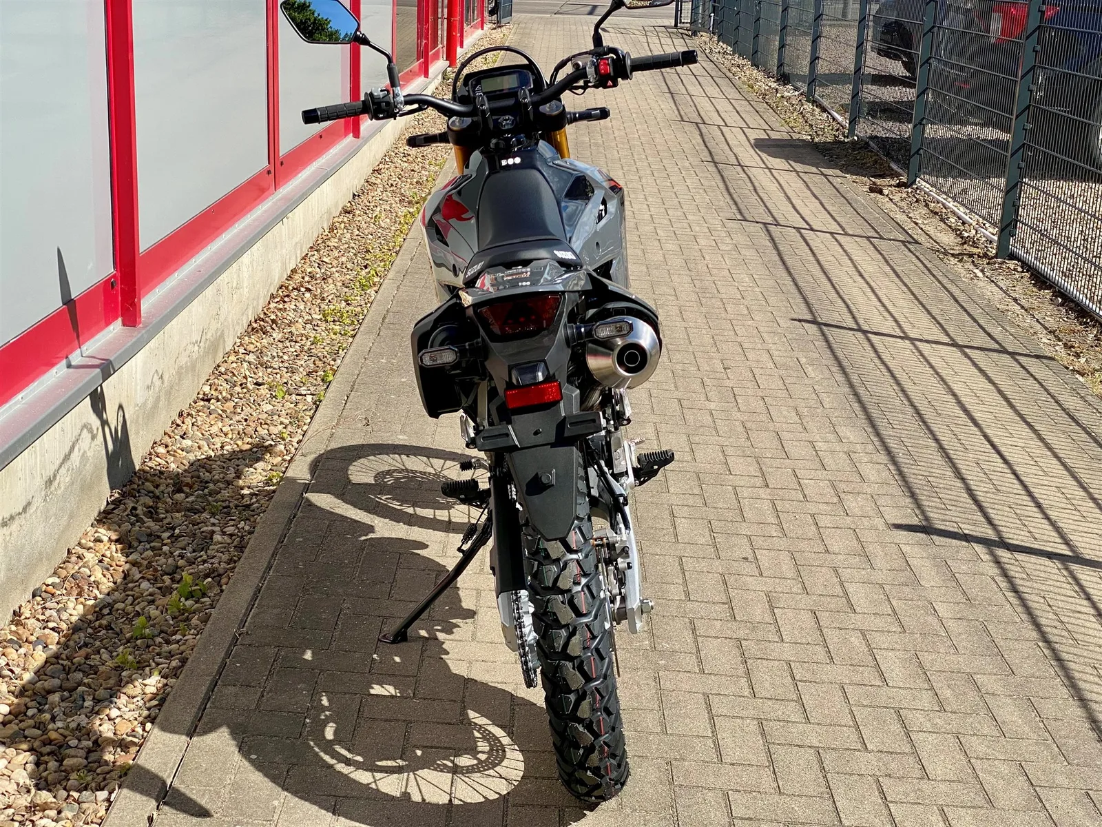 Suzuki DR-Z4S Mod. 2026 zum Aktionspreis, sofort verfügbar!