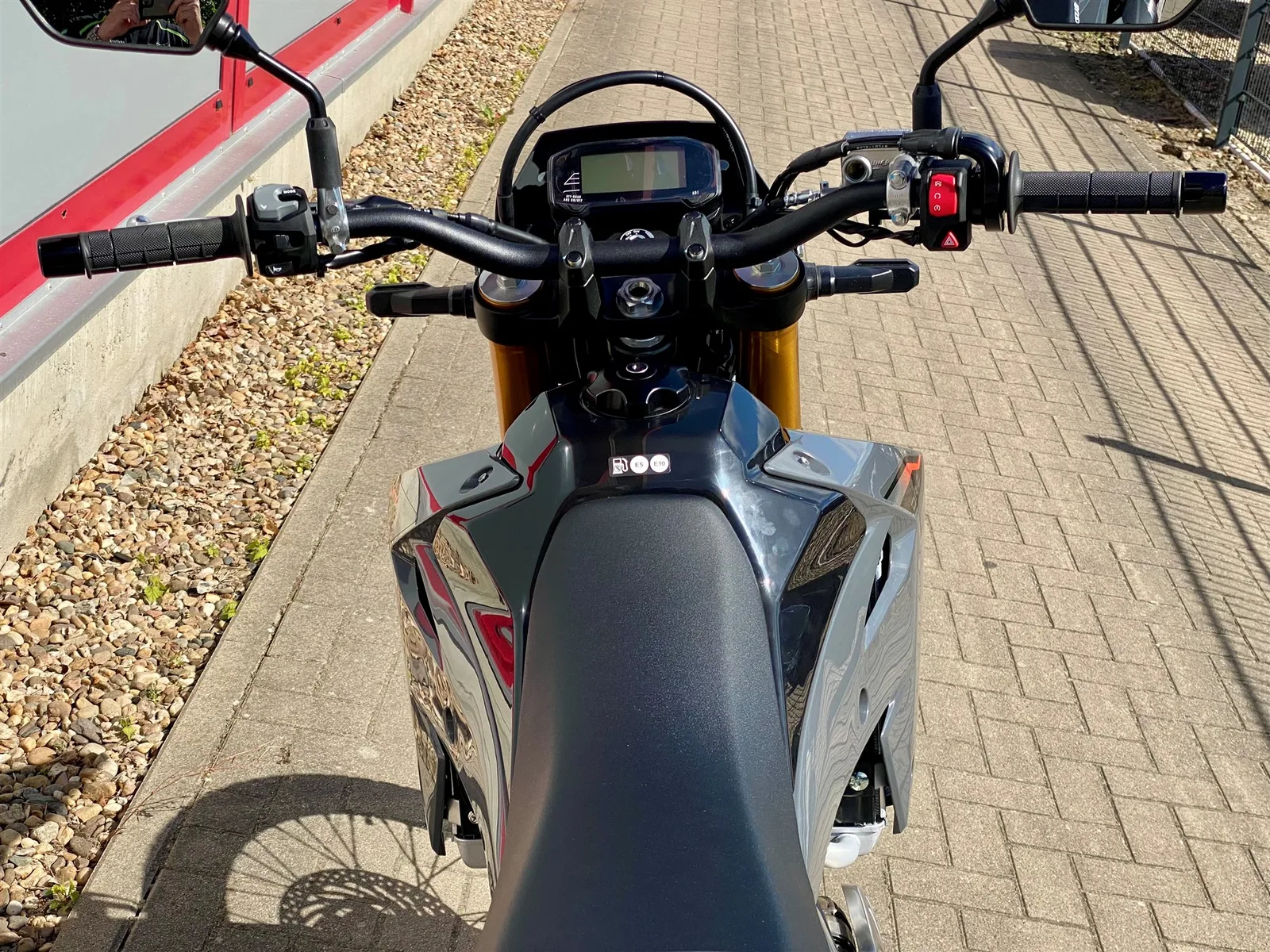 Suzuki DR-Z4S Mod. 2026 zum Aktionspreis, sofort verfügbar!
