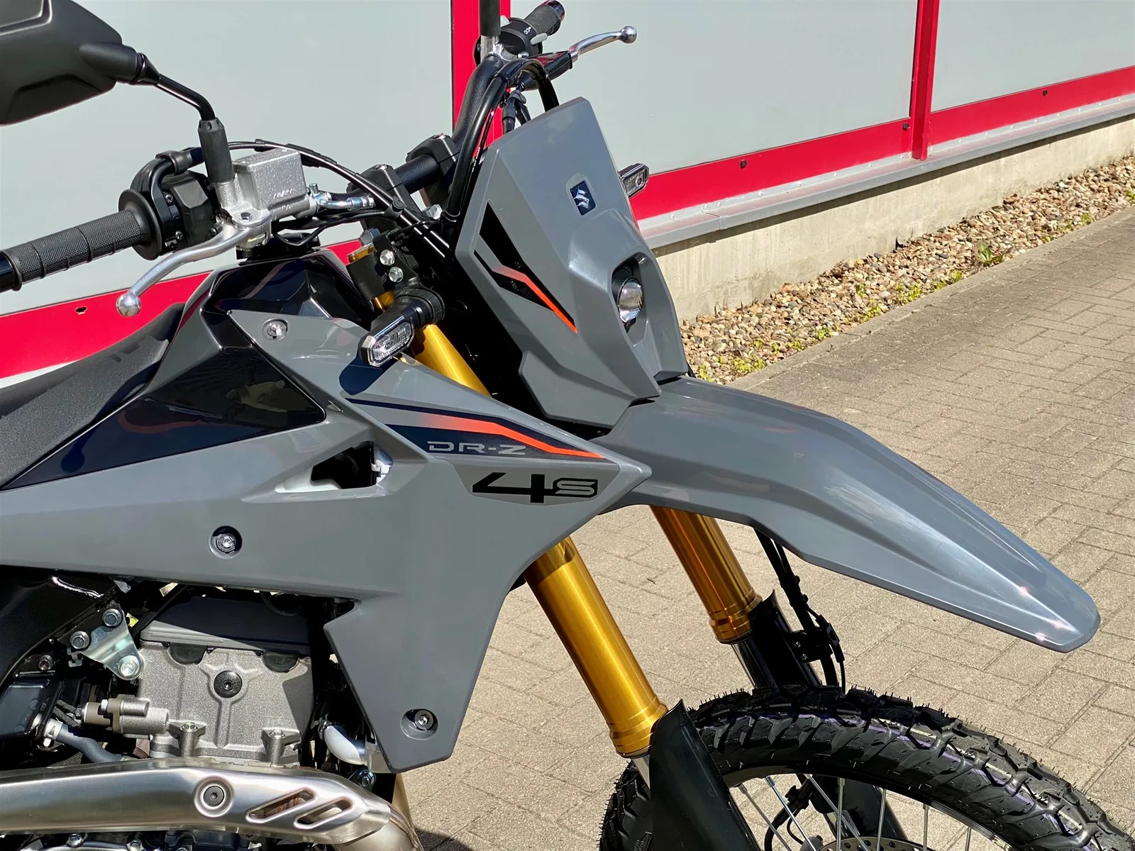 Suzuki DR-Z4S Mod. 2026 zum Aktionspreis, sofort verfügbar!
