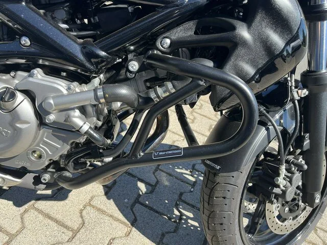 Suzuki SFV 650 Gladius
