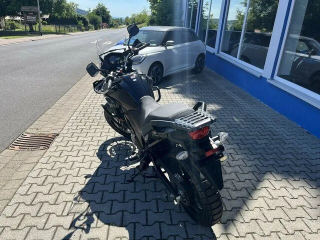 Suzuki V-Strom 650