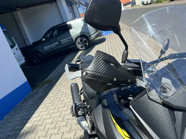 Suzuki V-Strom 650