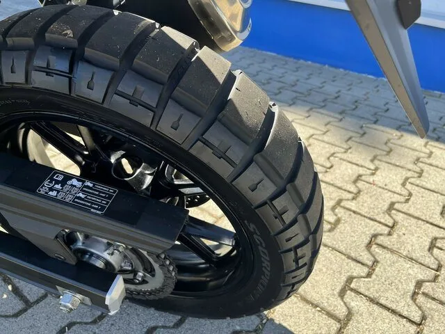 Suzuki V-Strom 650