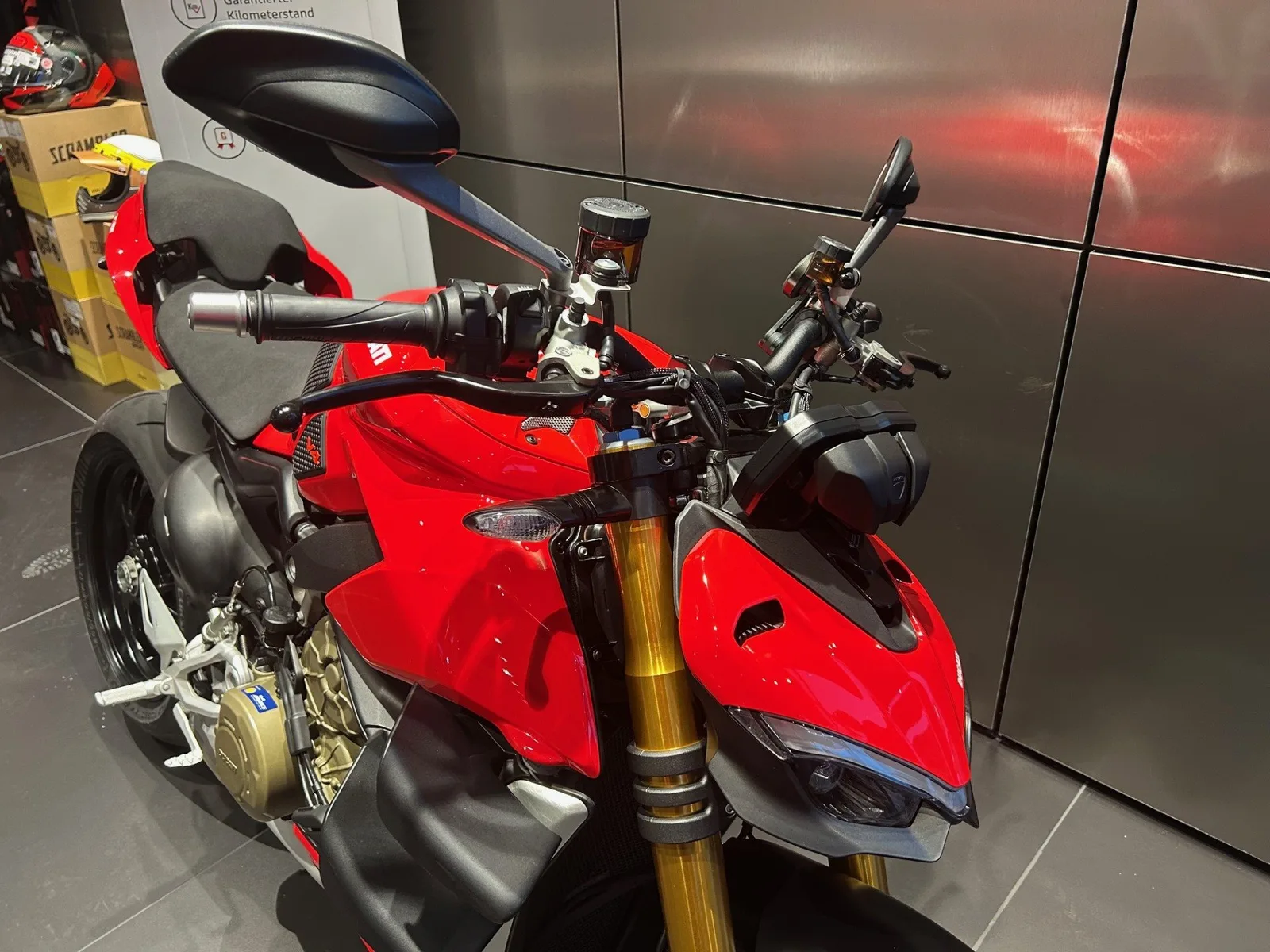 Ducati Streetfighter V4 S