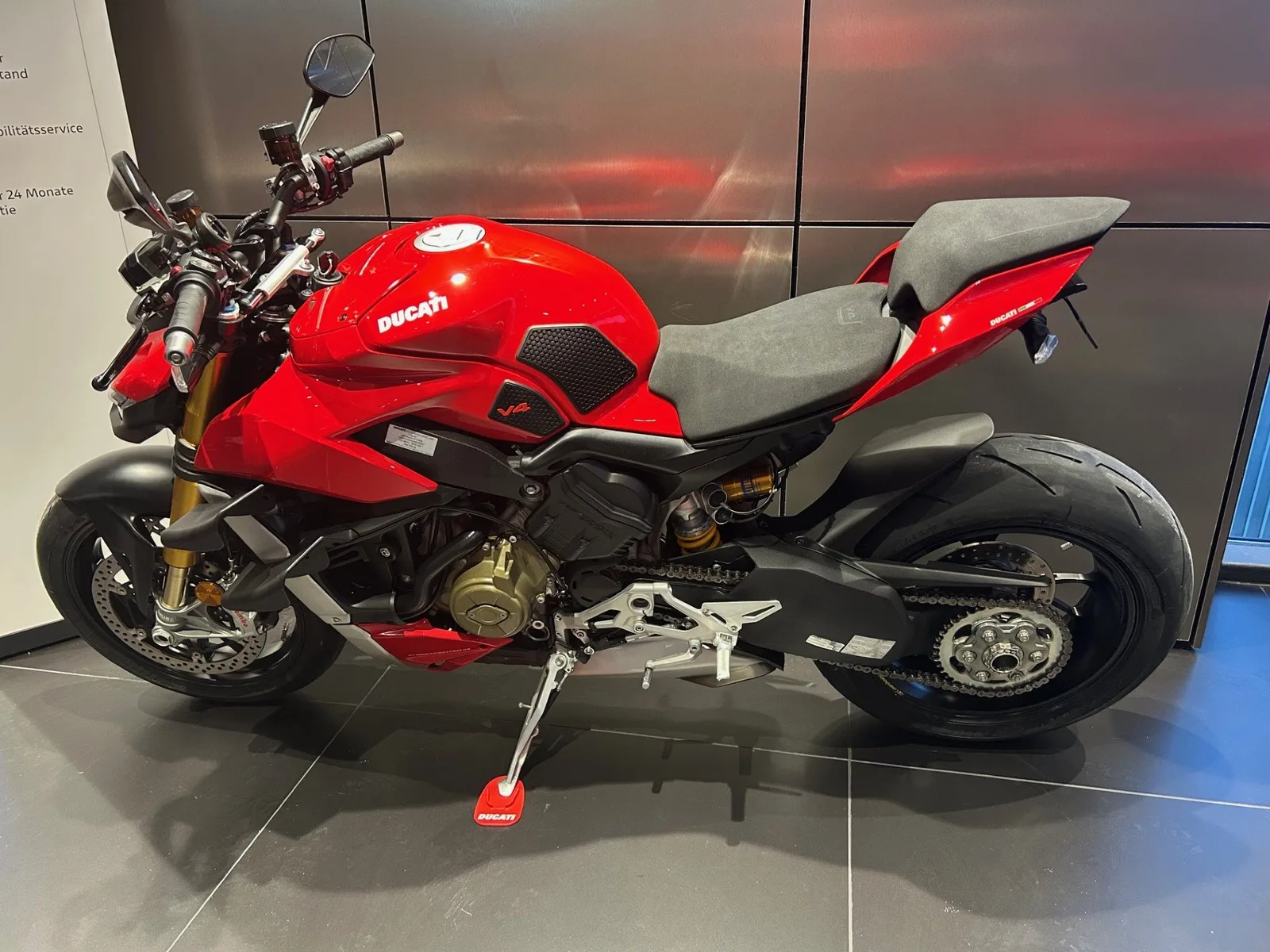 Ducati Streetfighter V4 S