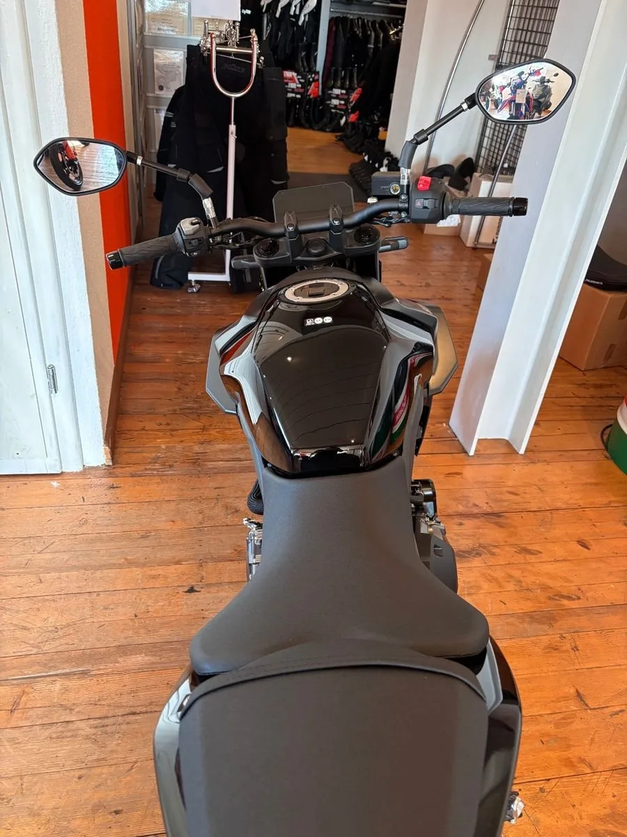 Suzuki GSX-8S