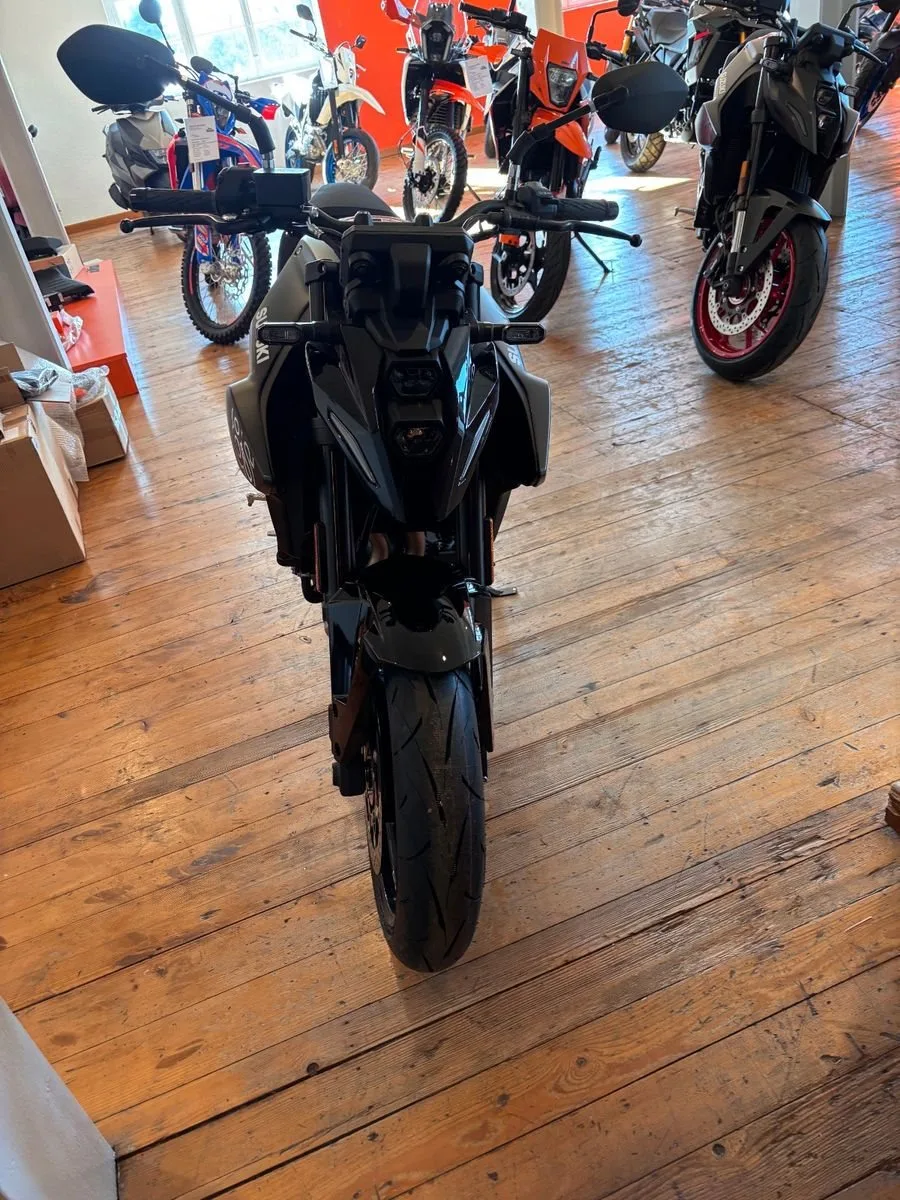 Suzuki GSX-8S