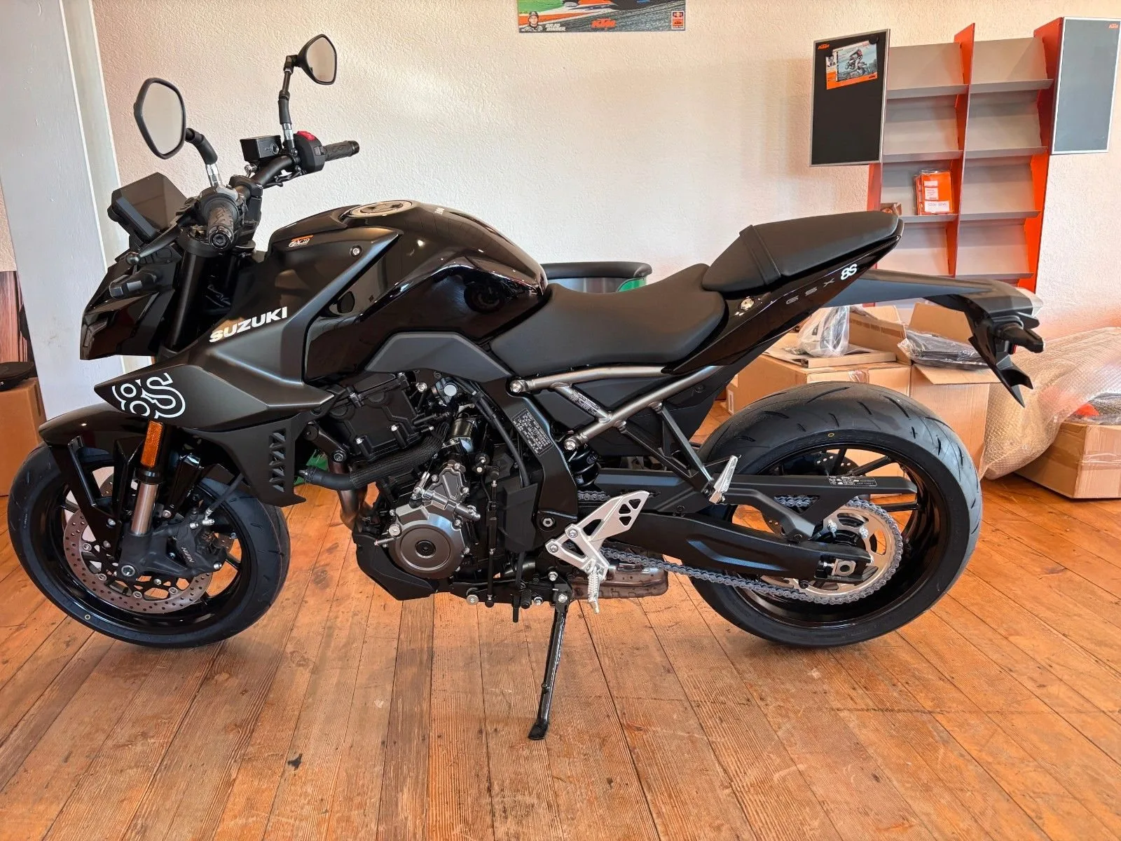 Suzuki GSX-8S