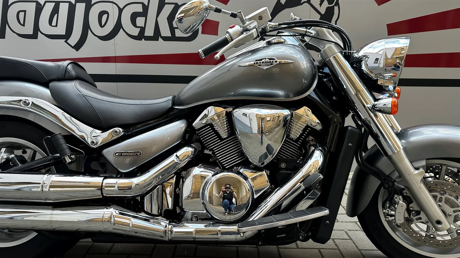 Suzuki Intruder C1800R VLR 1800 Intruder