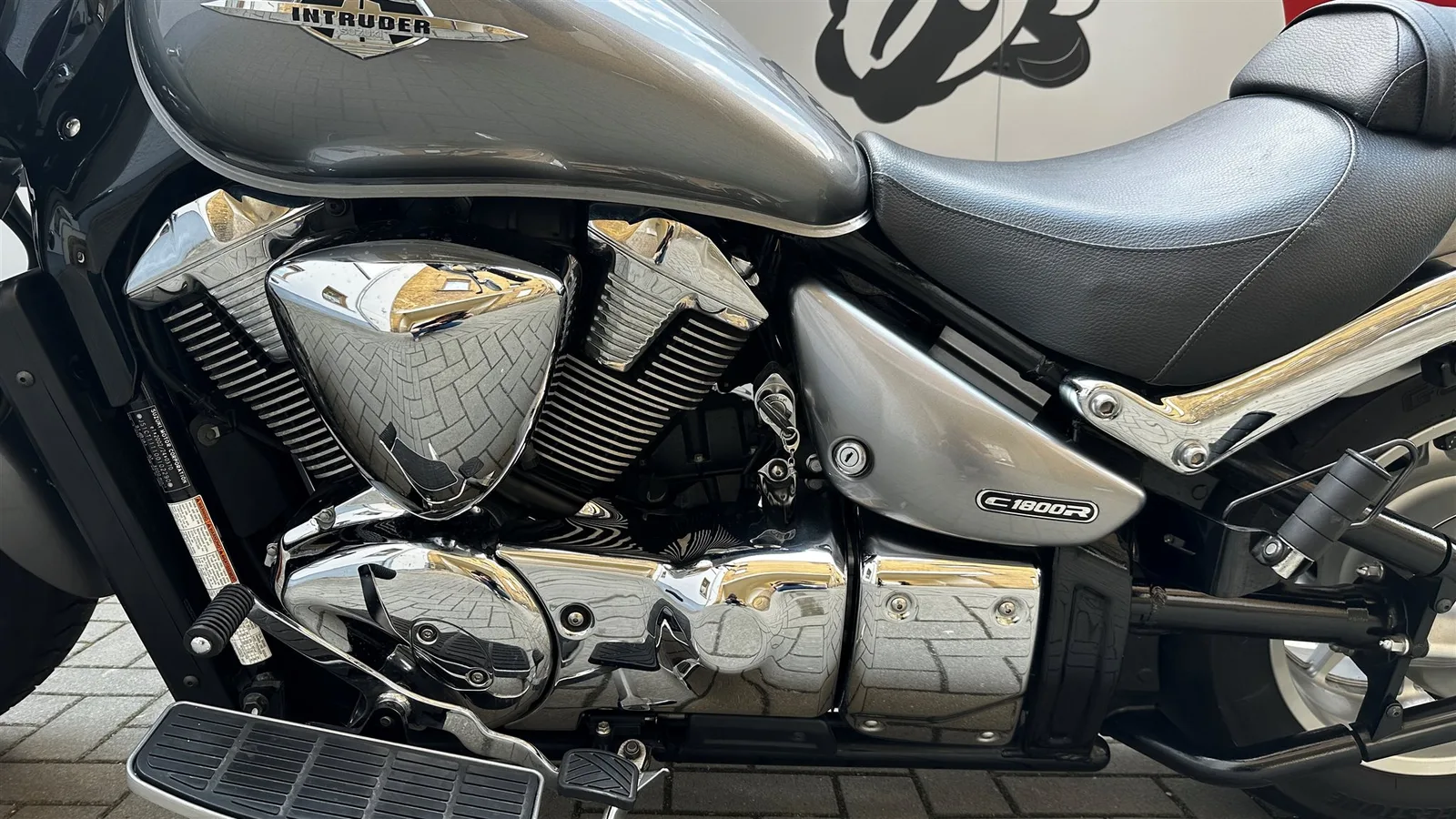 Suzuki Intruder C1800R VLR 1800 Intruder