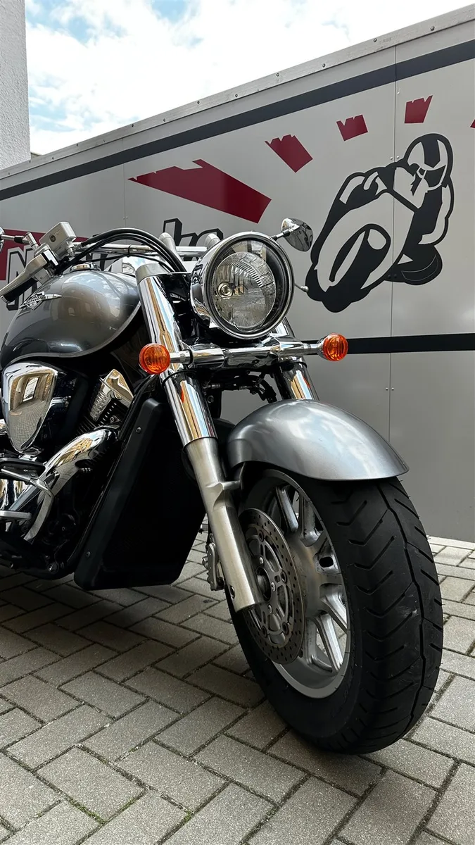 Suzuki Intruder C1800R VLR 1800 Intruder