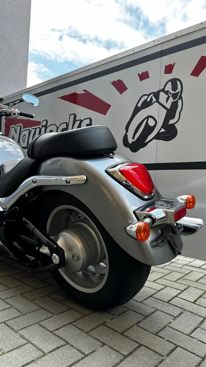 Suzuki Intruder C1800R VLR 1800 Intruder