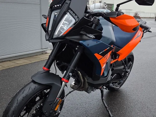 KTM 890 SMT
