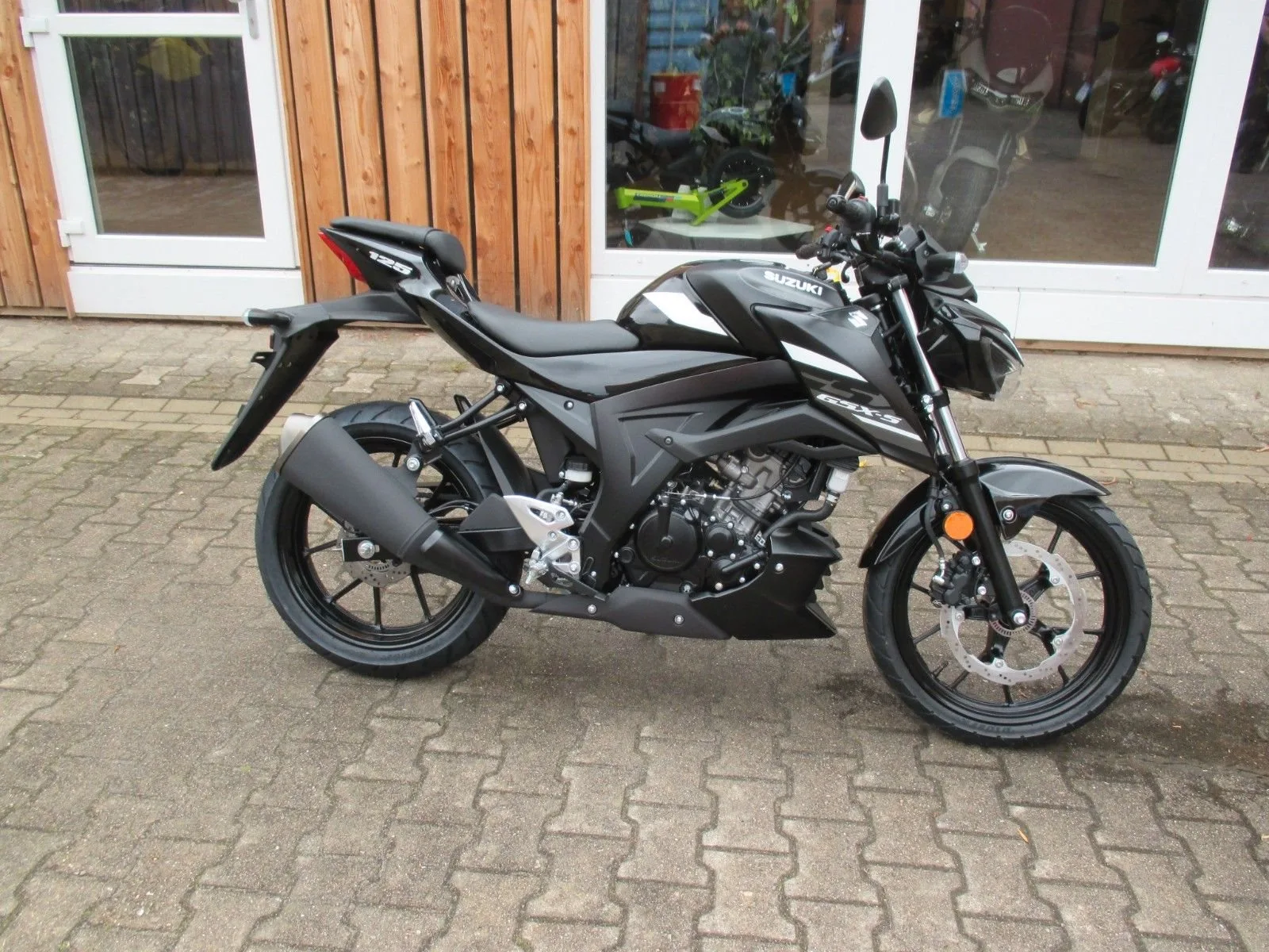 Suzuki GSX-S125