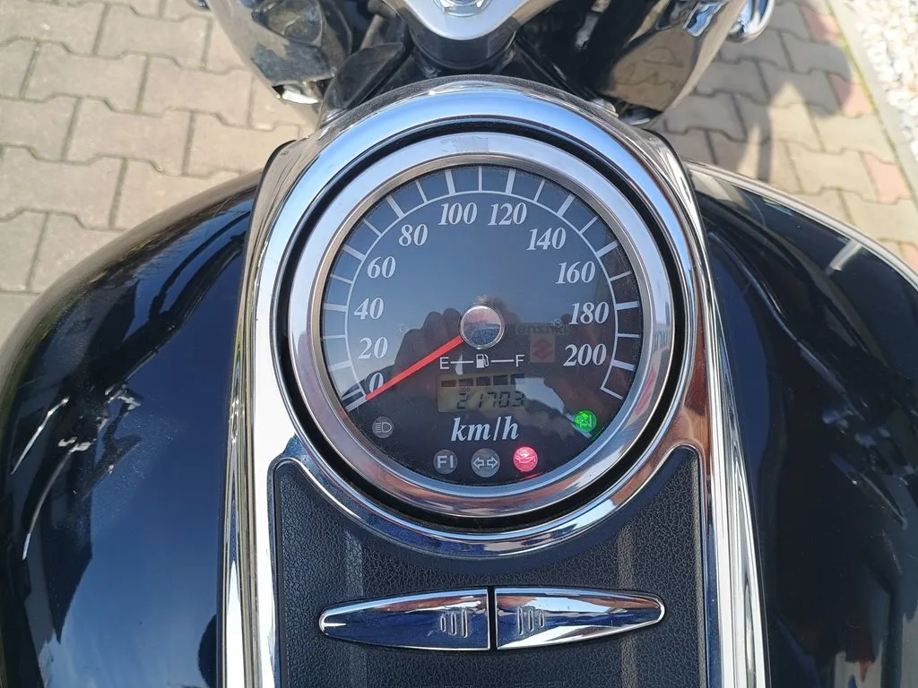 Suzuki Intruder C1500