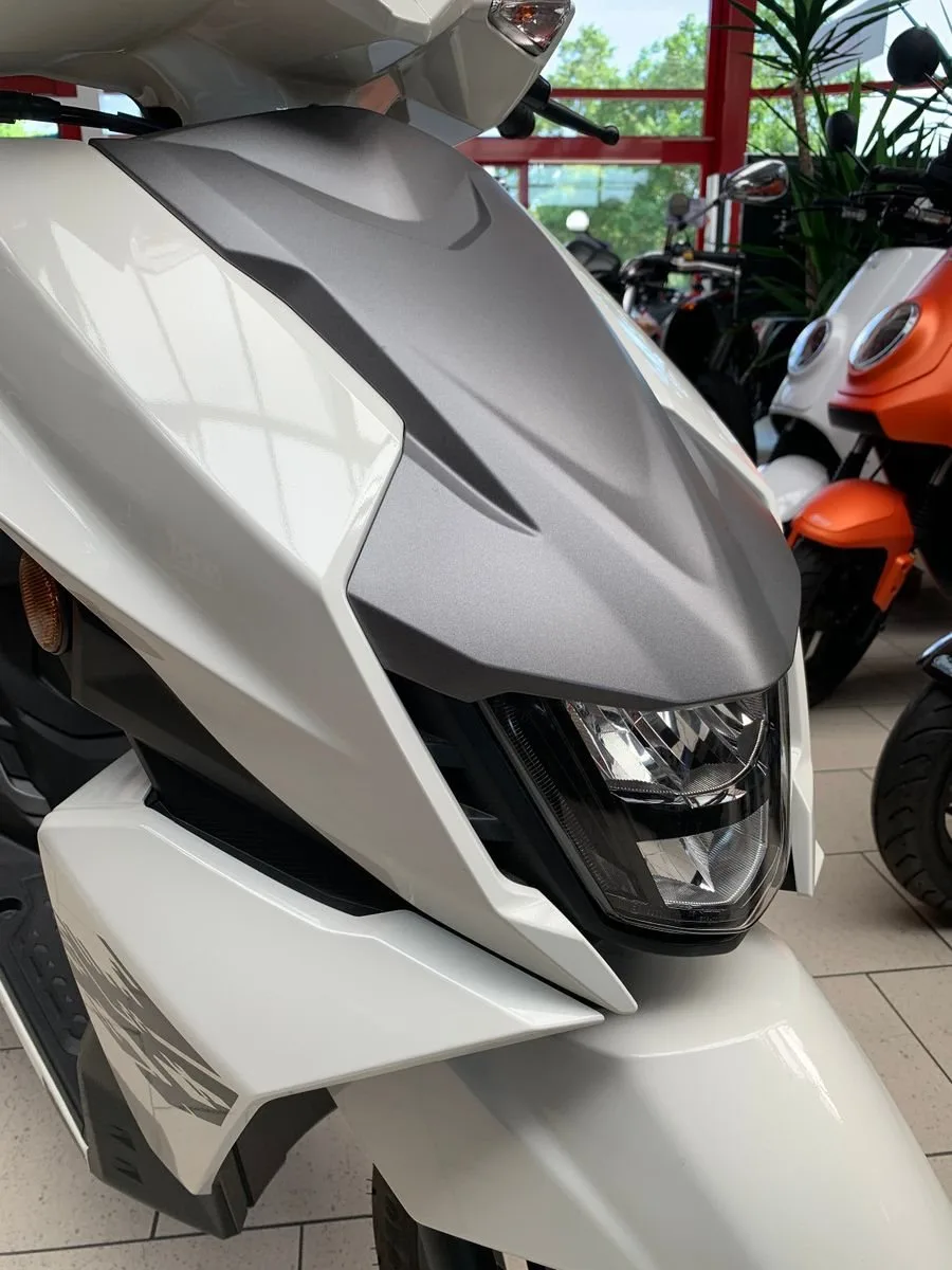 Suzuki Avenis 125