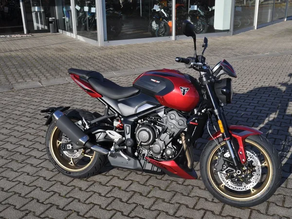 Triumph Trident 800