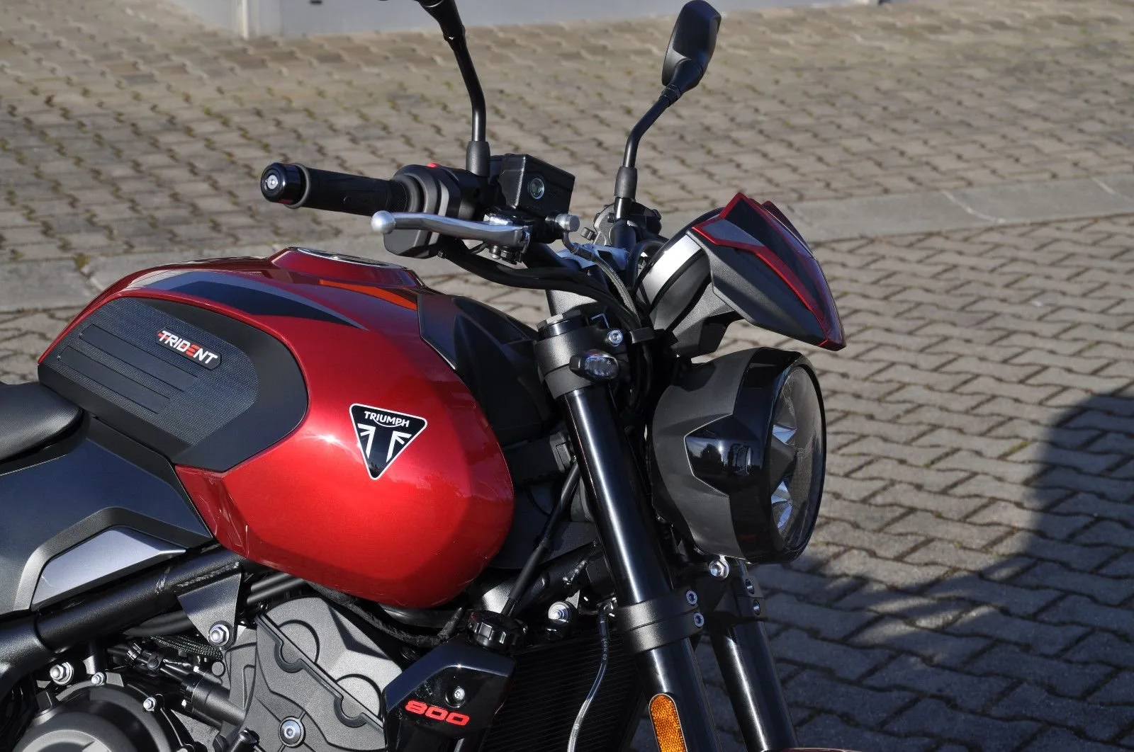 Triumph Trident 800