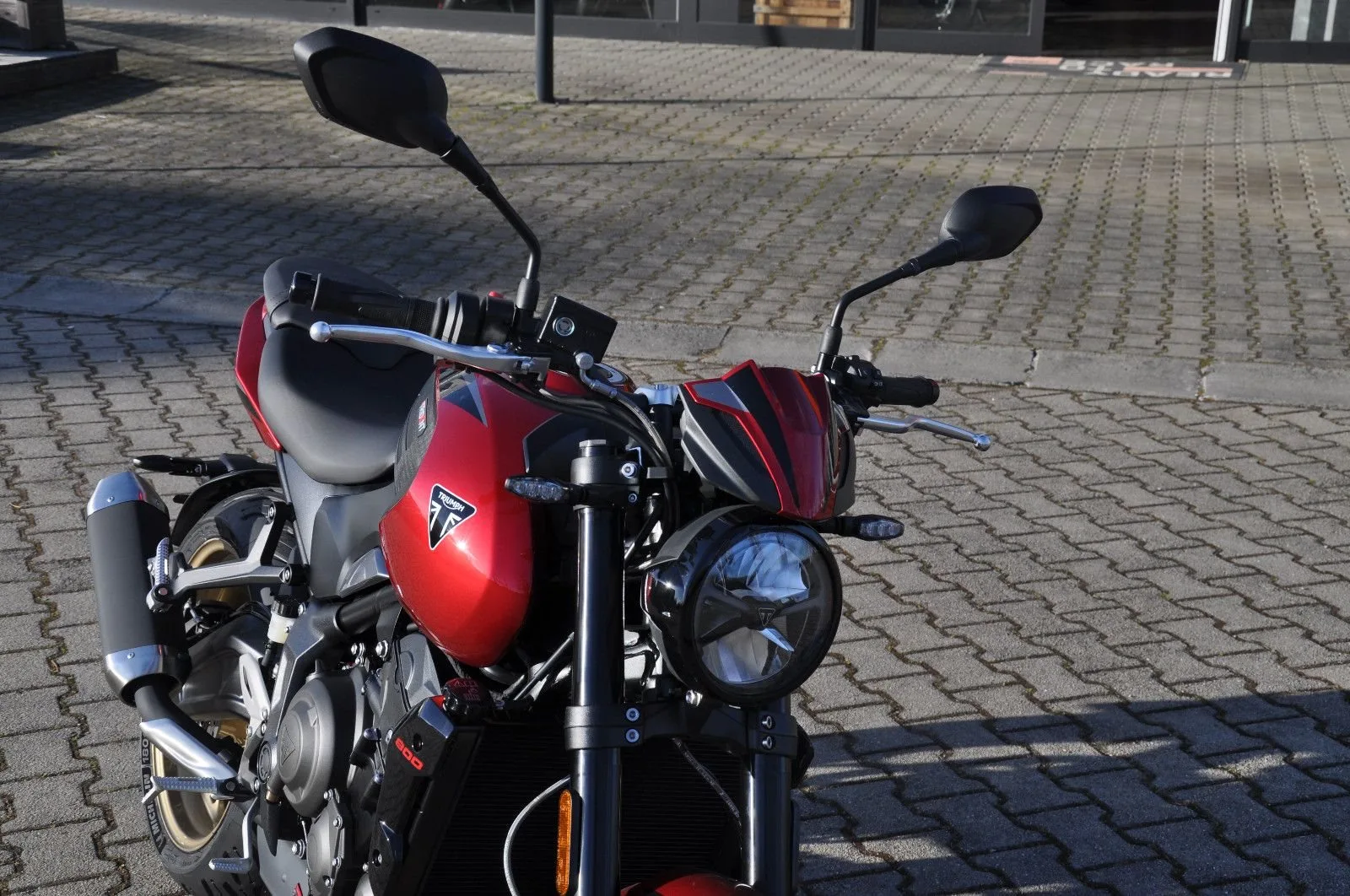 Triumph Trident 800