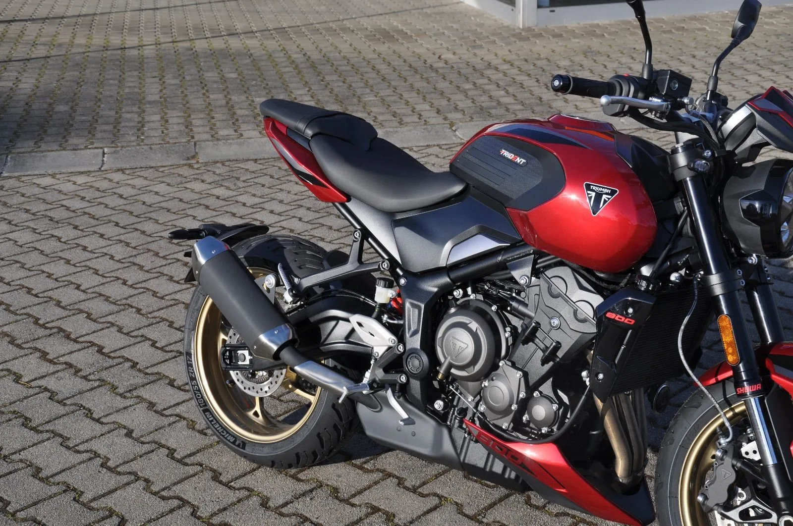 Triumph Trident 800