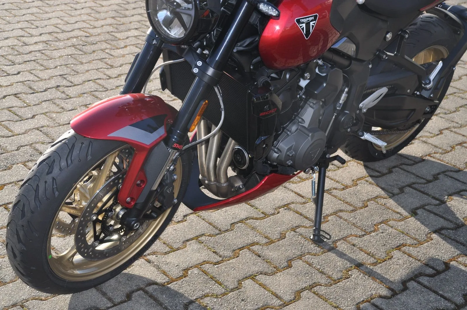 Triumph Trident 800