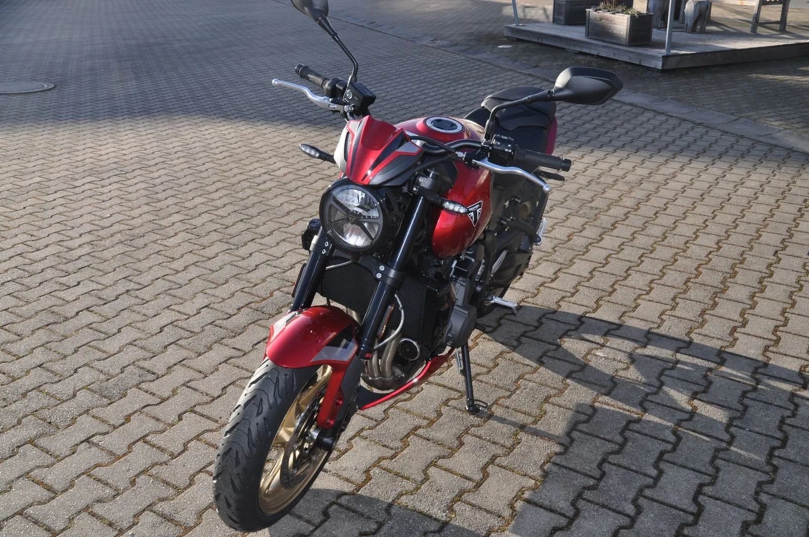 Triumph Trident 800