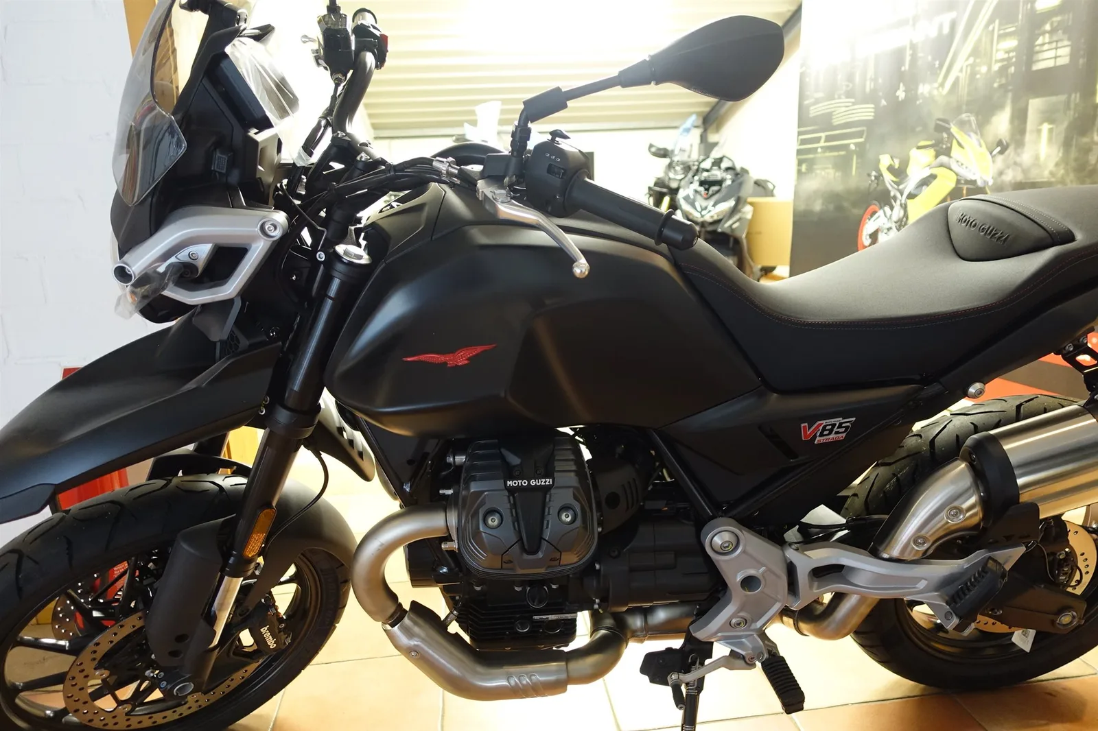 Moto Guzzi V85 Strada sofort verfügbar
